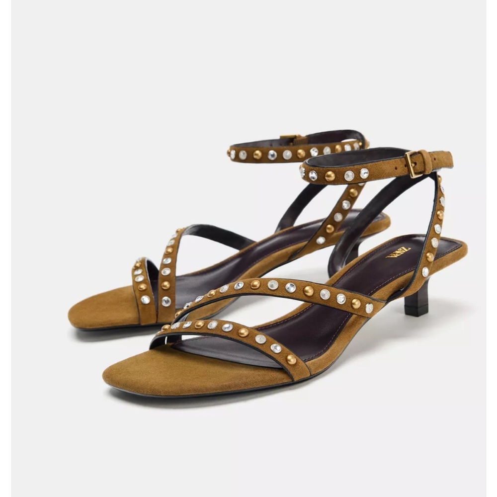 Zara Olive 1.6” Heeled Sandal with Stud Details NWT sz 39/ US 8 Valentino Style